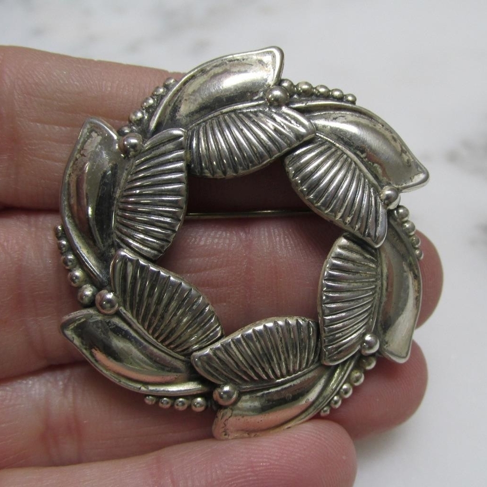 Vintage 1950's Danecraft Sterling Silver Leaf Wreath Brooch